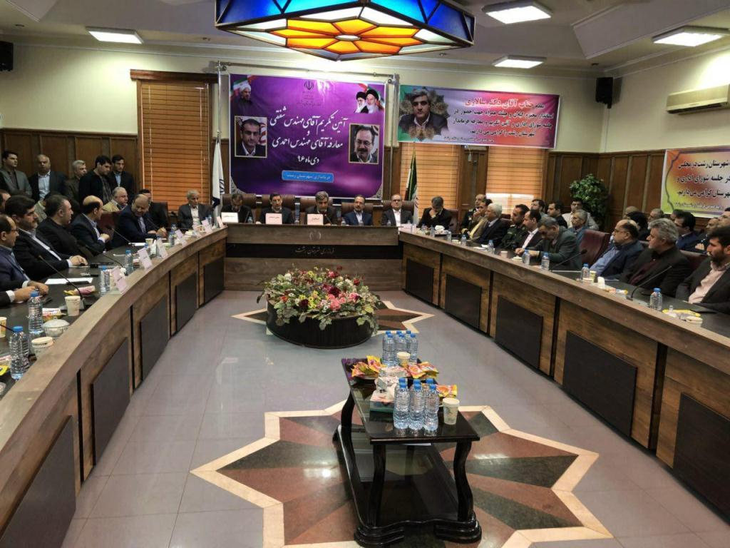 اختصاصی/برخورد نامناسب کارمند استانداری گیلان در مراسم معارفه سرپرست فرمانداری رشت!