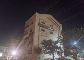 اختصاصی / بی‌ اعتباری سازمان نظام مهندسی ساختمان گیلان ! ؛ سو سوی تابلوی نئون ، سکوت مسئولان / سوسوی پایان‌ ناپذیر ! تابلوی نئون نیمه‌ جان در حریم پارک بهاران رشت ، آزمونی برای نظارت شهری
