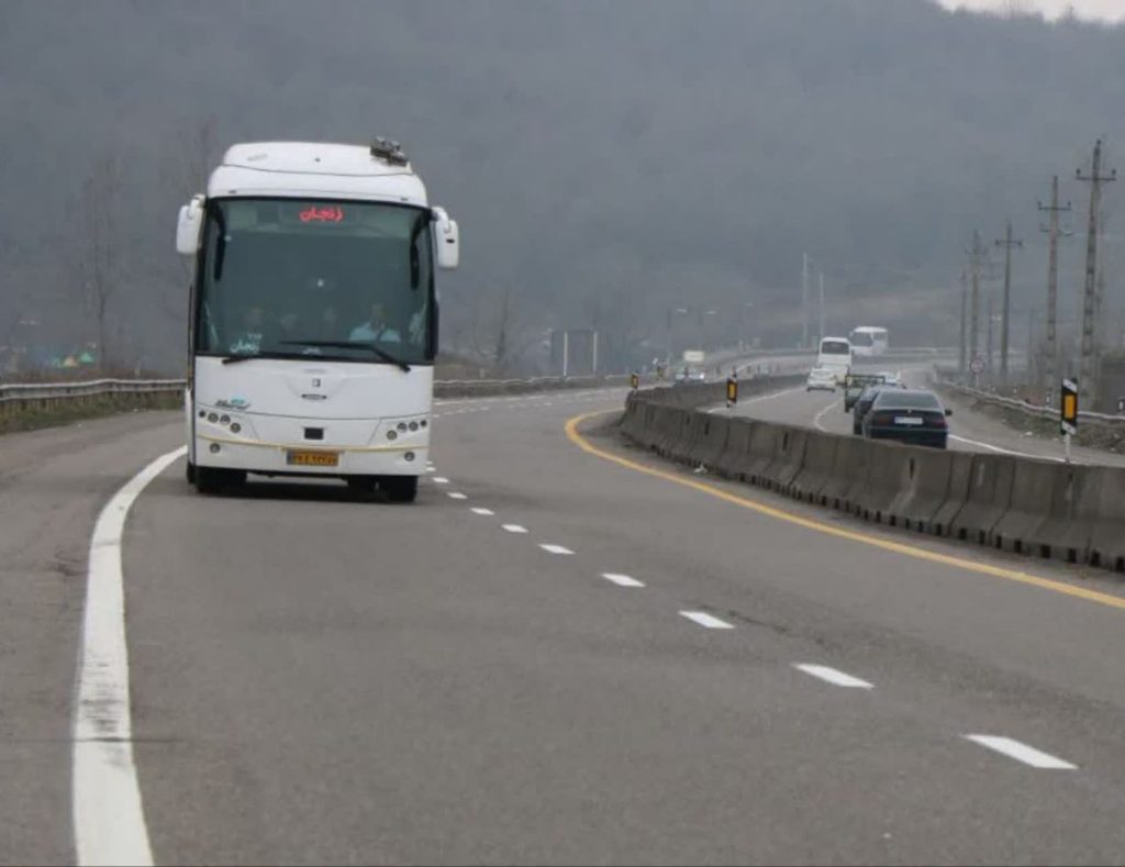 اتوبوس بین شهری 