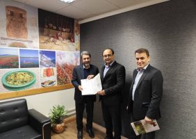 اختصاصی / وداع ” حمید آذر پور ” کارمند متخصص ، متعهد و مجرب با مدیریت امور شهرستانها اداره کل میراث فرهنگی گیلان