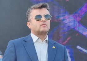 اختصاصی / روایتِ آن‌ سویِ تریبون‌ های سازمان منطقه آزاد انزلی ؛ چراغ نیکوکاری که ” مهدی کاظمیان ” در خفا روشن نگه داشت