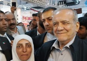 اختصاصی / اشک ها و لبخندهای ” مهتاب ره ” در دیدار با رئیس جمهور ؛ خبرنگار بازنشسته گیلانی در میانه نبرد با سرطان و افتخار آفرینی گیلان در نمایشگاه ملی روستا