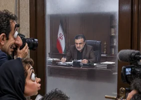 اختصاصی / سکوت نگران کننده در فرمانداری رودسر ؛ وقتی ” خبرنگاران “حامیان نظام و مردم پشتِ درِ بسته تکریم ماندند ! / آقای فرماندار صدای قلم را نشنوید ، فردا دیر است